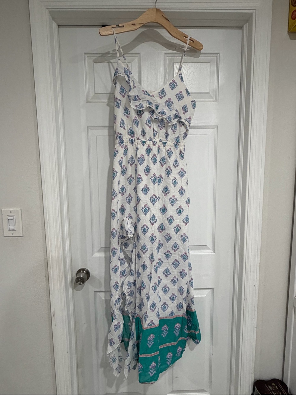 Billabong White Dress with Teal and Blue Print